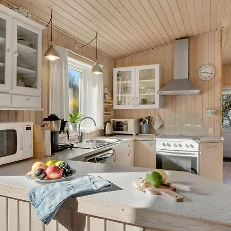 בית נופש Lovely In With Kitchen Melby