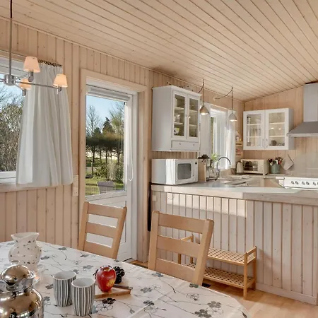 בית נופש Lovely In With Kitchen Melby