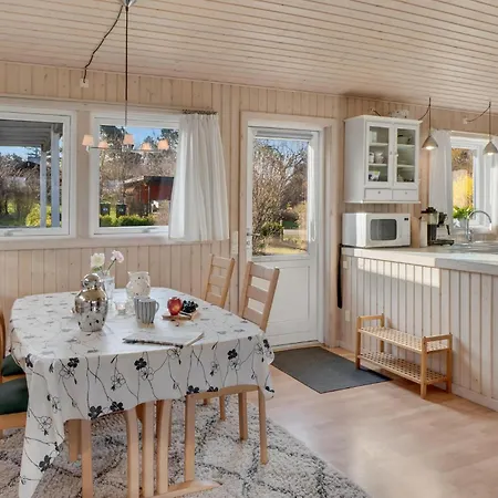 Lovely In With Kitchen * Melby
